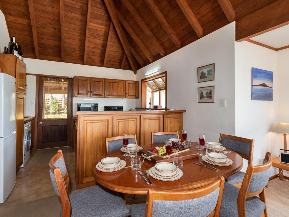 Te Maiki Escape - Russell Holiday Home المظهر الخارجي الصورة