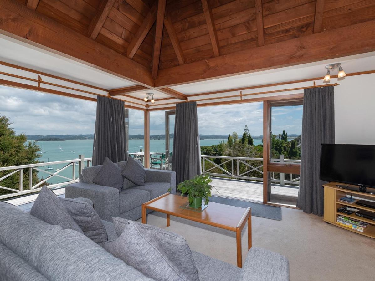 Te Maiki Escape - Russell Holiday Home المظهر الخارجي الصورة